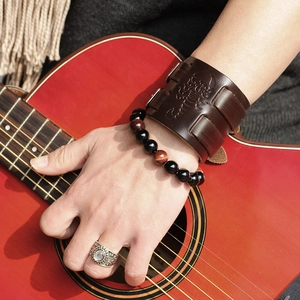 Vintage brown leather scorpion cuff bracelet with beaded bracelet and retro carved ring