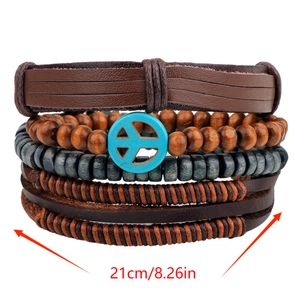 Bracciale multistrato in vera pelle con perline di legno e segno di pace da 21cm