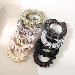 Lot de 8 chouchous en satin colorés avec anneaux décoratifs pour queue de cheval