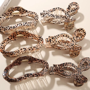Set di 6 mollette per capelli in acetato con stampa leopardata a forma di nuvola e fiocco