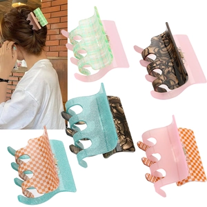 Fashion Checkerboard PVC Hair Claw Clip Simple Geometric Plaid Tortoiseshell Marbling Large Shark Clip For Women Hair Styling