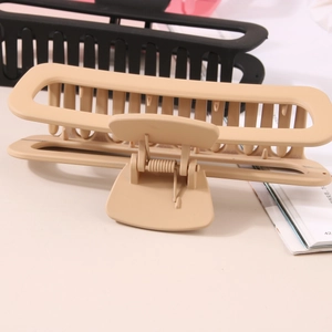Matte rectangle claw clips for women hair, large hollow hairpins in beige and black