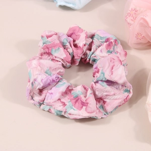 Chouchou large à motif floral en tissu tissé rose clair pour coiffures queue de cheval