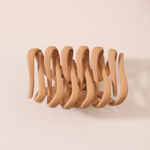 Große matte Haarklammer in Nudepink mit robustem gewelltem Design für dickes Haar