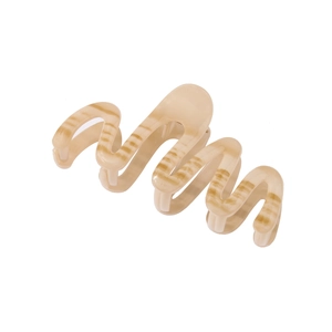 Elegant wavy amber pattern hair claw clip in beige resin for minimalist women hair styling