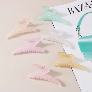 Matte Butterfly Hair Claw Clip Elegant Large Lacquered Plastic Hair Accessory For Women Sweet Korean Style Hairpin