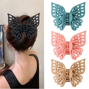 Large Butterfly Hair Claw For Women Matte Hollow Out Hair Clip Nonslip Shark Clip Fashion Styling Hair Accessories Gift