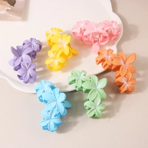 Matte Flower Hair Claw Clip Elegant Frangipani Shark Clip For Women Girls Vintage Matte Plastic Non-Slip Hair Accessory