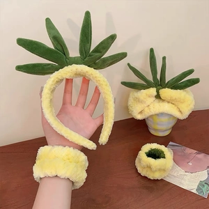 Ensemble bandeau et poignets en peluche ananas jaune pour le lavage du visage et soins