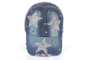 Casquette de baseball en jean bleu avec étoiles en strass et rivets métalliques