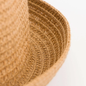 Chapeau de paille pour enfants avec motif d'ours et tissage circulaire brun clair