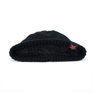 Men's black knit beanie with red star patch and fleece lining for outdoor winter warmth