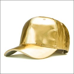 Détail de la casquette de baseball en PU laser doré métallique avec finition réfléchissante