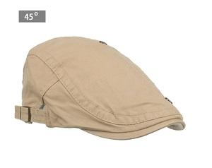 Détail de la casquette plate à carreaux kaki montrant la boucle et le coton sergé