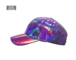 Vue latérale d'une casquette de baseball en PU violet avec reflets irisés holographiques