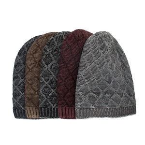 Winter thermal knit beanie set with diamond pattern in five assorted colors for cold weather