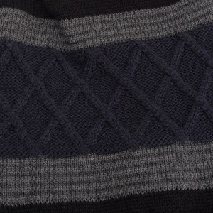 Bonnet en tricot bleu marine avec motif de losanges et bordure rayée pour l'hiver