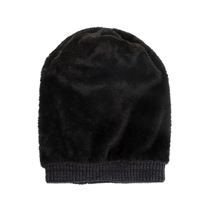 Winter thermal knit beanie in black featuring a thick faux fur fleece lining for warmth