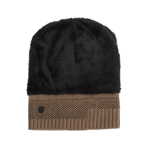Bonnet en tricot d'hiver avec motif à carreaux marron et doublure en peluche noire