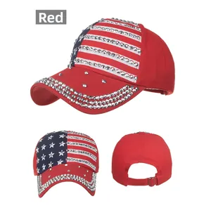Drei Ansichten der US-Flaggen-Baseballkappe mit silbernen Strasssteinen und Metallverschluss