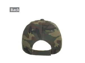 Vista trasera de la gorra de béisbol de camuflaje con correa ajustable