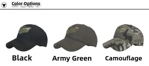 Vista dettagliata di cappellini da baseball militari in nero, verde militare e mimetico