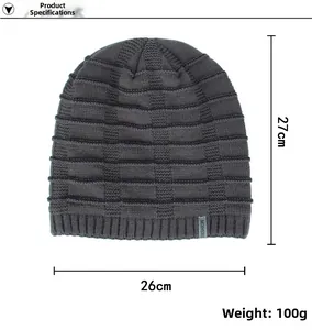 Dettagli del berretto in maglia grigio scuro con misure 27x26cm ed etichetta fashion