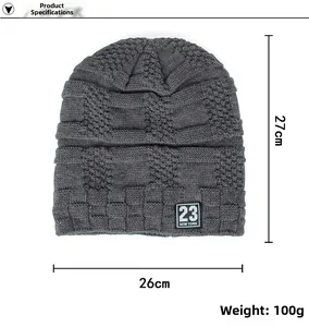 Detailansicht der dunkelgrauen Waffelstrickmütze mit 23 NEW YORK Patch, 27cm x 26cm