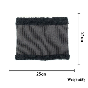Fleece lined knit neck warmer with faux fur trim and size measurements 25x21cm