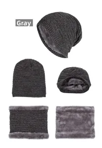 Détail de l'ensemble bonnet et tour de cou en tricot d'hiver avec doublure polaire