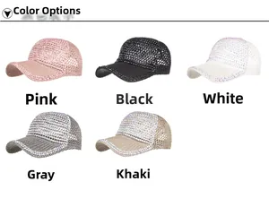 Détail des casquettes de baseball en maille avec strass en rose, noir, blanc et gris