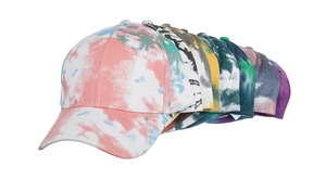 Kollektion von Batik-Baseballkappen in verschiedenen Farben mit Sechs-Panel-Design und Schirm