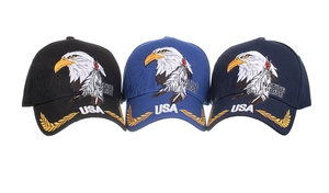 Ricamo dettagliato del logo USA e testa d'aquila su cappellini da baseball colorati