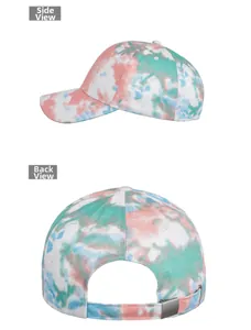 Seiten- und Rückansicht der Tie-Dye Baseballkappe mit Metallverschluss in Rosa und Blau