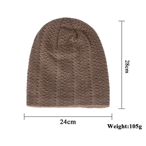 Bonnet en tricot d'hiver pour hommes en marron et beige, dimensions 24 cm de large sur 28 cm