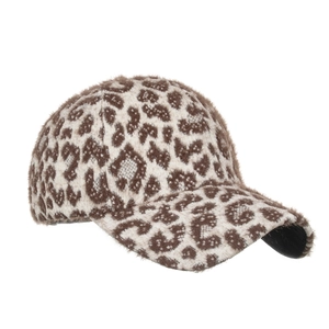 Winter-Baseballkappe mit Leopardenmuster aus Kunstfell mit gebogener Krempe in Braun