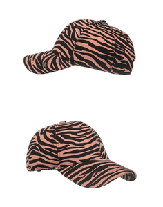 Détails de la casquette de baseball à motif zébré à la mode en tons rose-brun et noir