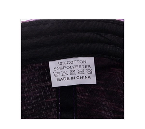 Détail de la doublure en mélange coton et polyester avec étiquette de la casquette