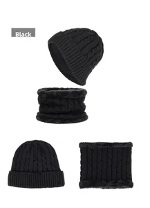 Détail de l'ensemble d'hiver noir en maille torsadée avec doublure polaire pour bonnet