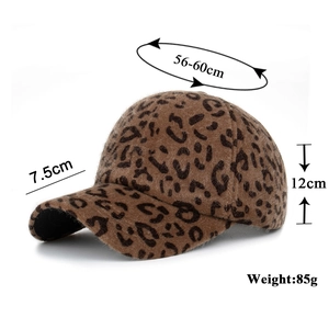 Winter-Baseballkappe mit Leopardenmuster aus Plüsch mit verstellbarem Kopfumfang und Stoff