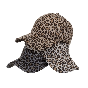 Fashionable leopard print baseball caps for men and women in three stylish color patterns