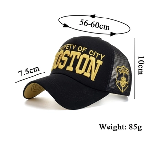 Casquette trucker noire brodée Boston avec maille respirante et fermeture ajustable