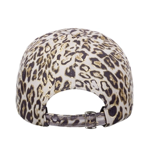 Fashionable leopard print baseball cap with gold foil details and adjustable metal buckle