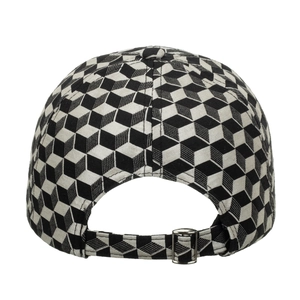 Thickened winter baseball cap with black and white 3D cube pattern and adjustable metal buckle