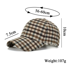 Winter plaid baseball cap in warm wool fabric with adjustable 56-60cm head circumference