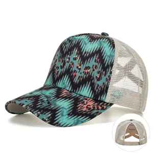 Cappellino da Baseball Donna Incrociato a Coda di Cavallo Alta in Rete Traspirante Trucker Hat Stampa Leopardo Onde Protezione Solare