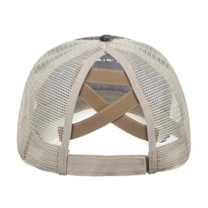 Berretto da baseball beige in rete con fasce elastiche incrociate per coda alta