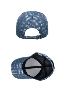 Détail de la boucle en métal et de la doublure respirante de cette casquette QUEEN en jean