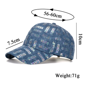 Casquette de baseball en denim bleu avec motif QUEEN holographique et guide de taille