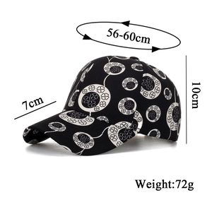 Classic black and white baseball cap with four-leaf clover circle print and 7cm brim